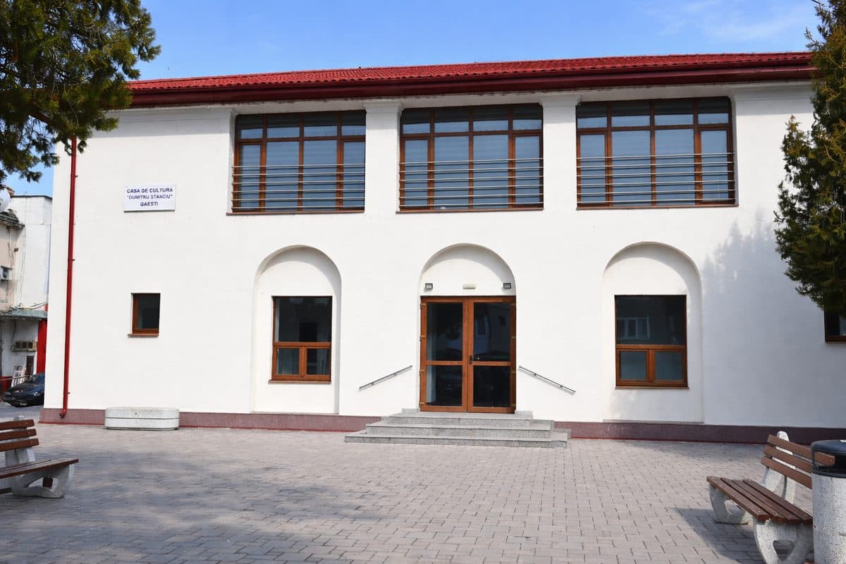Casa de Cultură Dumitru Stănciu